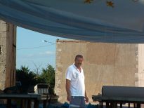 Antonio Garc�a, preparando el evento